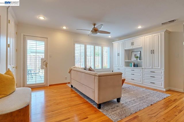 1515 Miramonte Ave, Mountain View, CA 94040