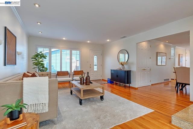 1515 Miramonte Ave, Mountain View, CA 94040