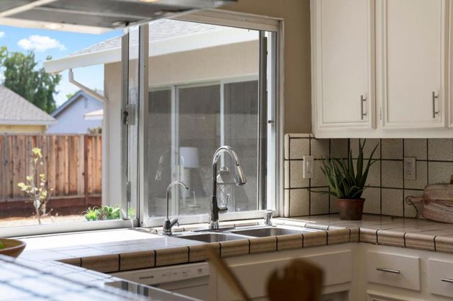 992 Branham Lane, San Jose, CA 95136