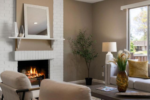 992 Branham Lane, San Jose, CA 95136