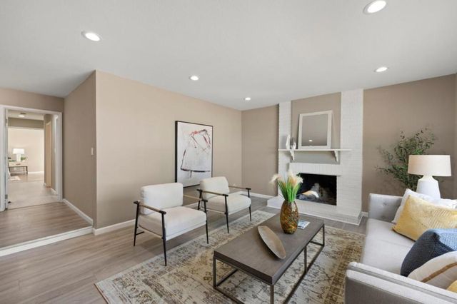 992 Branham Lane, San Jose, CA 95136