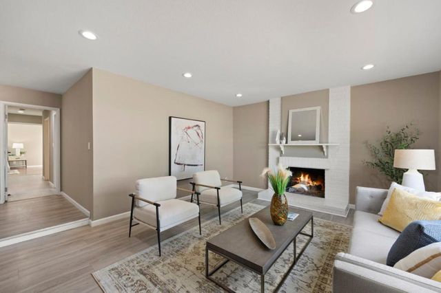 992 Branham Lane, San Jose, CA 95136