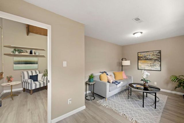 992 Branham Lane, San Jose, CA 95136