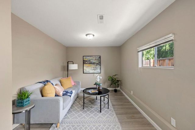 992 Branham Lane, San Jose, CA 95136