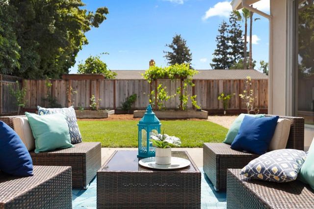 992 Branham Lane, San Jose, CA 95136