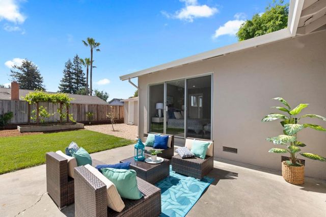 992 Branham Lane, San Jose, CA 95136