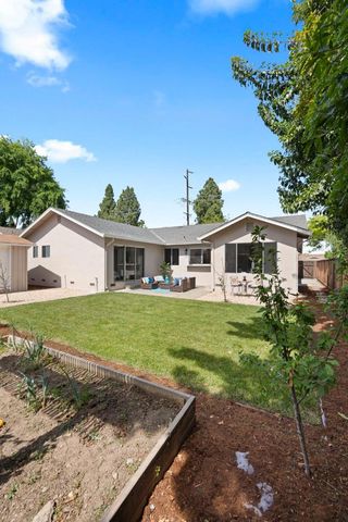 992 Branham Lane, San Jose, CA 95136