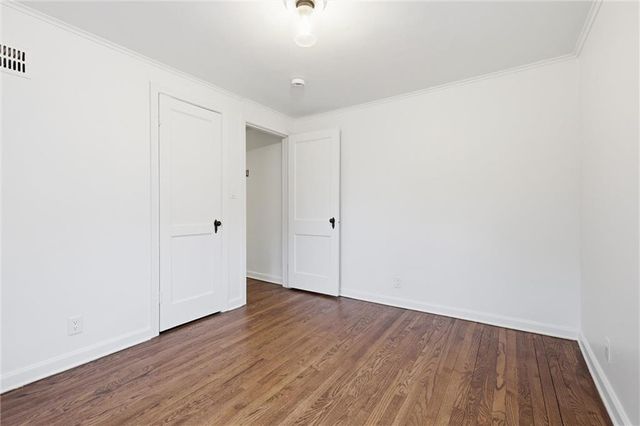 1263 W Gregory Boulevard, Kansas City, MO 64114