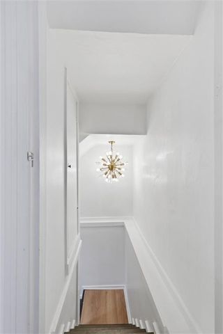 1263 W Gregory Boulevard, Kansas City, MO 64114