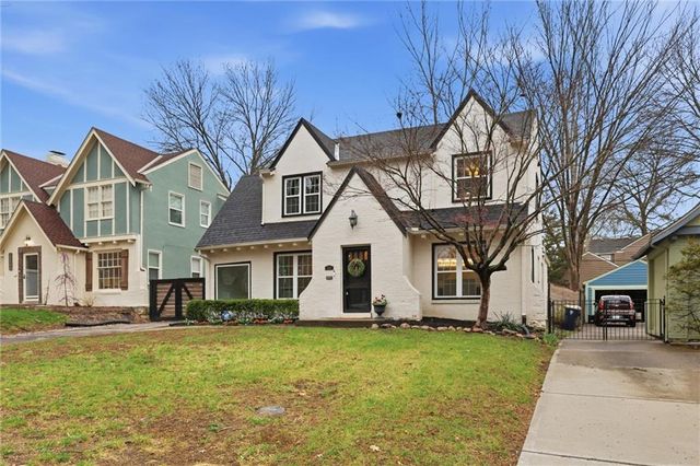 1263 W Gregory Boulevard, Kansas City, MO 64114