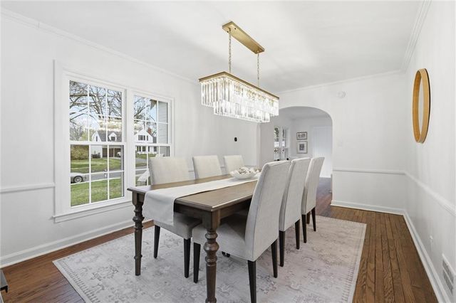 1263 W Gregory Boulevard, Kansas City, MO 64114