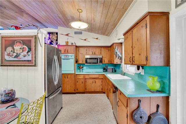 2661 Victory Boulevard, Vero Beach, FL 32960