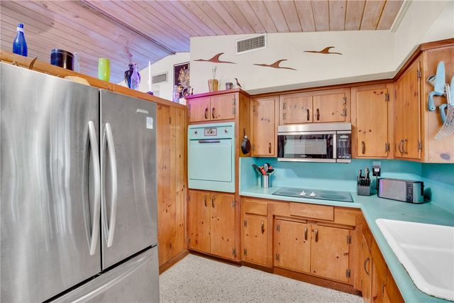 2661 Victory Boulevard, Vero Beach, FL 32960