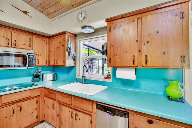 2661 Victory Boulevard, Vero Beach, FL 32960