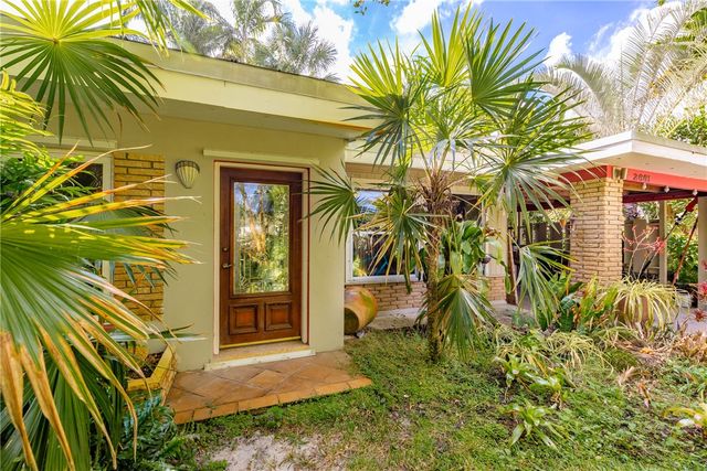 2661 Victory Boulevard, Vero Beach, FL 32960