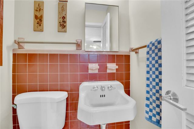 2661 Victory Boulevard, Vero Beach, FL 32960