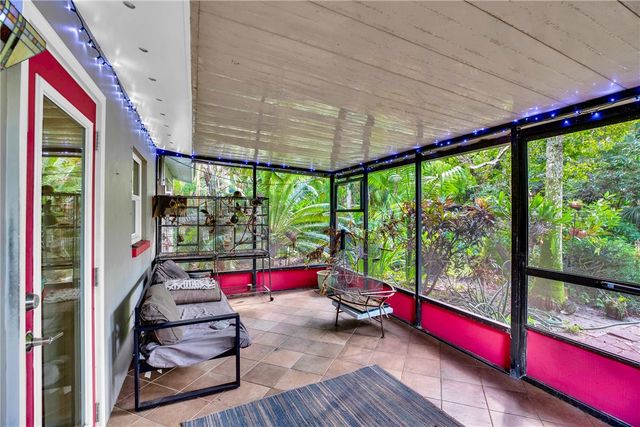 2661 Victory Boulevard, Vero Beach, FL 32960