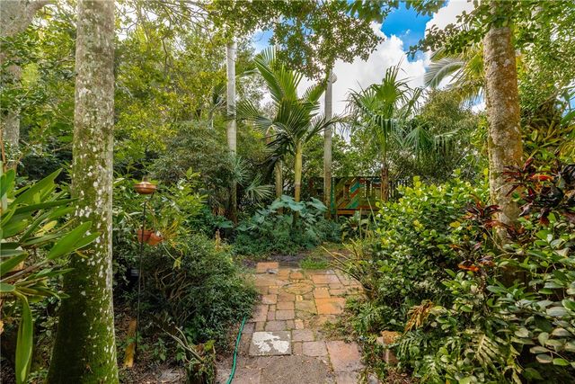 2661 Victory Boulevard, Vero Beach, FL 32960