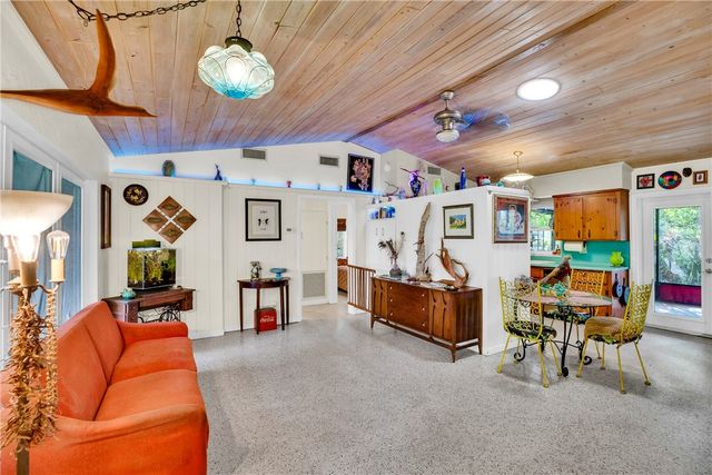 2661 Victory Boulevard, Vero Beach, FL 32960