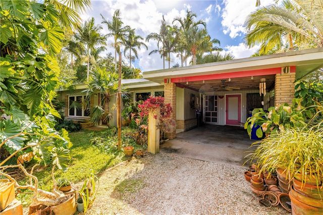 2661 Victory Boulevard, Vero Beach, FL 32960