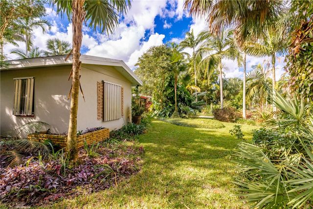 2661 Victory Boulevard, Vero Beach, FL 32960