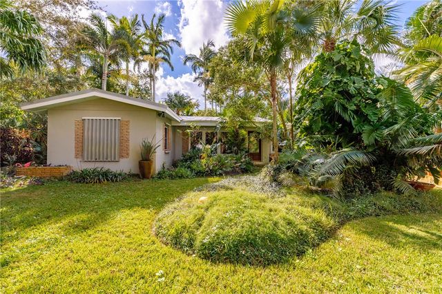 2661 Victory Boulevard, Vero Beach, FL 32960