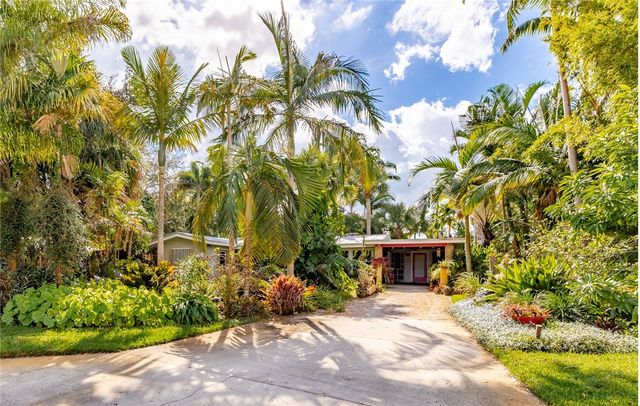 2661 Victory Boulevard, Vero Beach, FL 32960