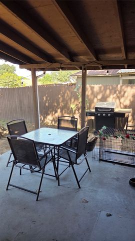 2103 Prairie Creek Trail, Garland, TX 75040