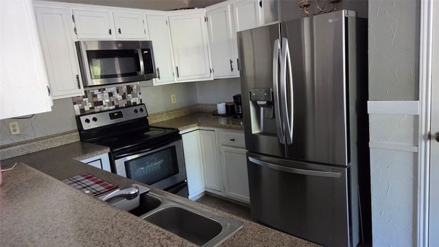 2103 Prairie Creek Trail, Garland, TX 75040