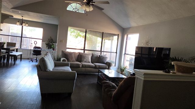 2103 Prairie Creek Trail, Garland, TX 75040