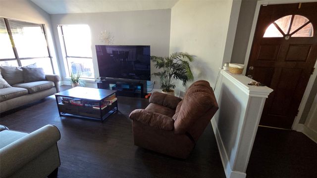 2103 Prairie Creek Trail, Garland, TX 75040