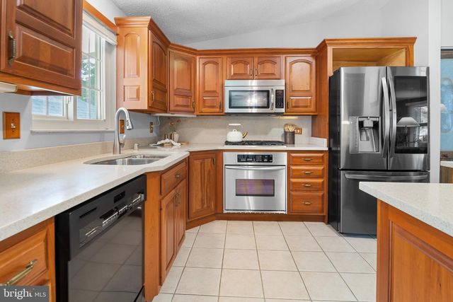 2935 BEAVER BROOK CT, Pasadena, MD 21122