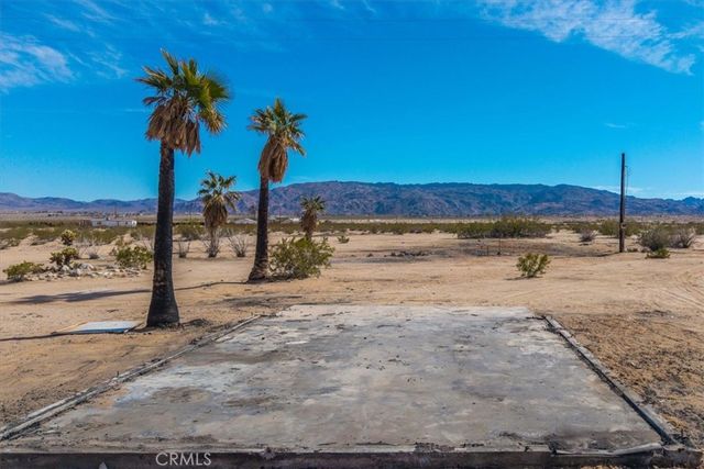 3888 Desert Heights Drive, 29 Palms, CA 92277