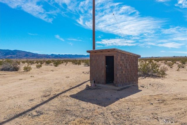 3888 Desert Heights Drive, 29 Palms, CA 92277