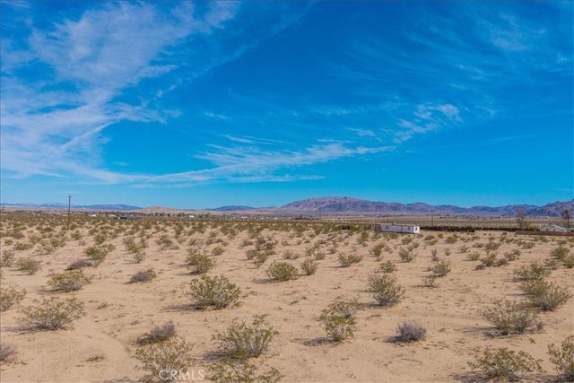 3888 Desert Heights Drive, 29 Palms, CA 92277