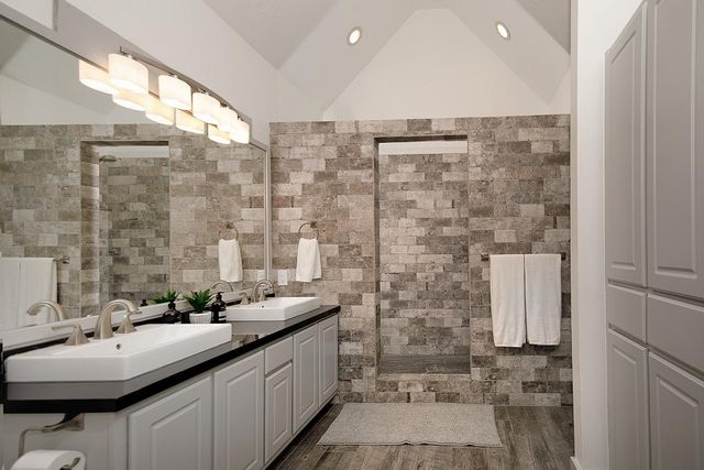 182 N Valley Oaks Circle, The Woodlands, TX 77382