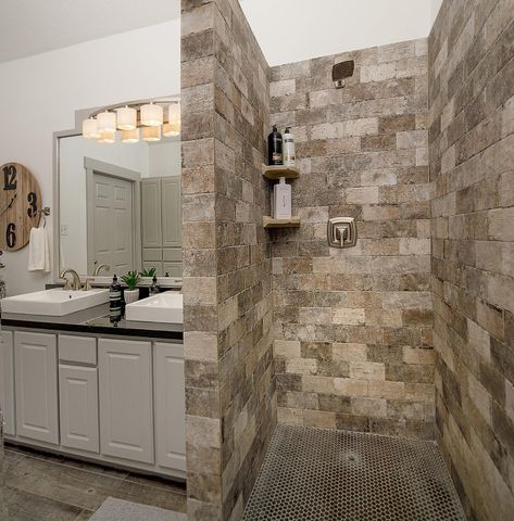 182 N Valley Oaks Circle, The Woodlands, TX 77382