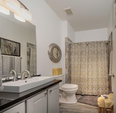 182 N Valley Oaks Circle, The Woodlands, TX 77382