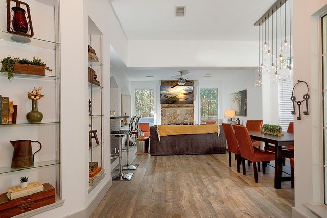 182 N Valley Oaks Circle, The Woodlands, TX 77382