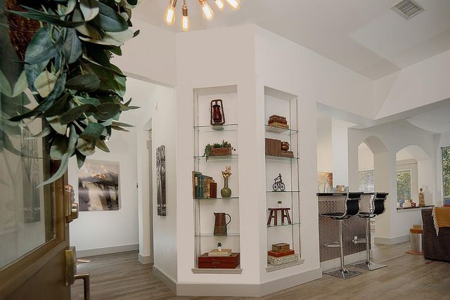 182 N Valley Oaks Circle, The Woodlands, TX 77382