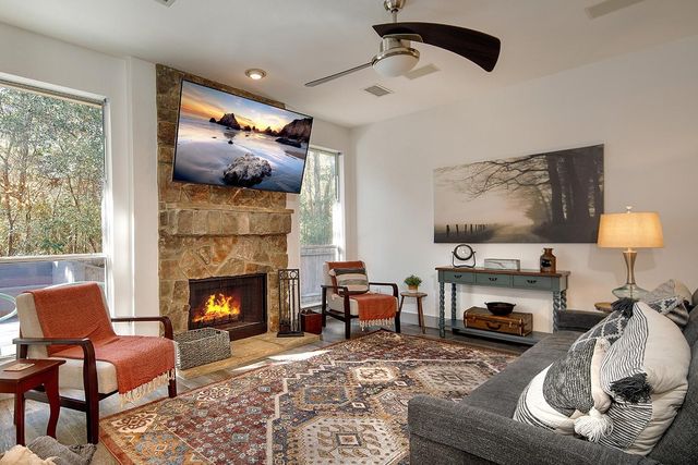 182 N Valley Oaks Circle, The Woodlands, TX 77382