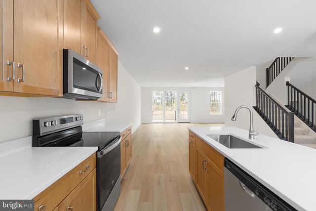 2542 NEABSCO COMMON PL, Woodbridge, VA 22191