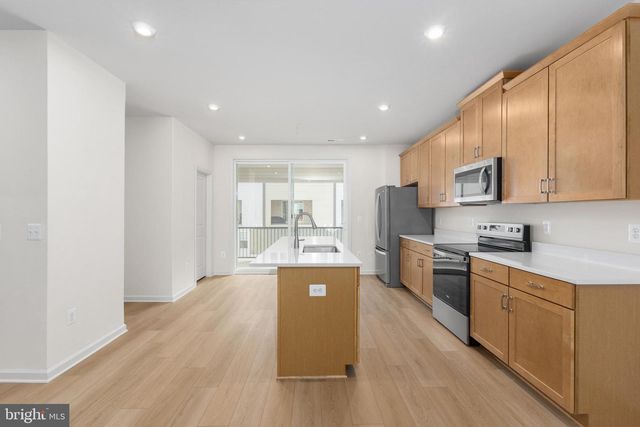 2542 NEABSCO COMMON PL, Woodbridge, VA 22191