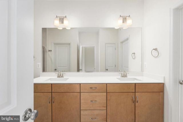 2542 NEABSCO COMMON PL, Woodbridge, VA 22191