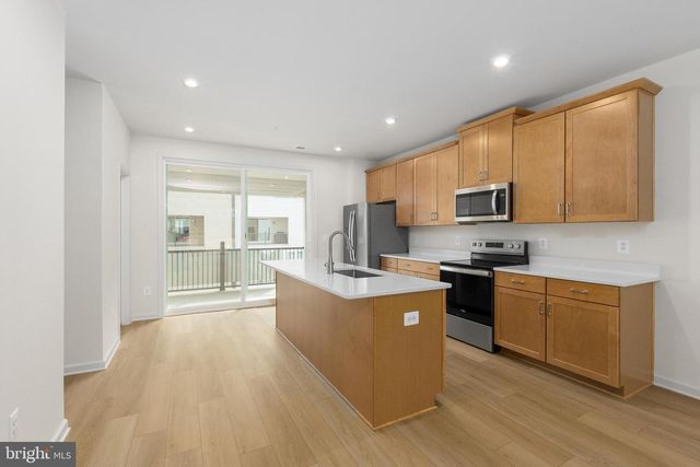 2542 NEABSCO COMMON PL, Woodbridge, VA 22191