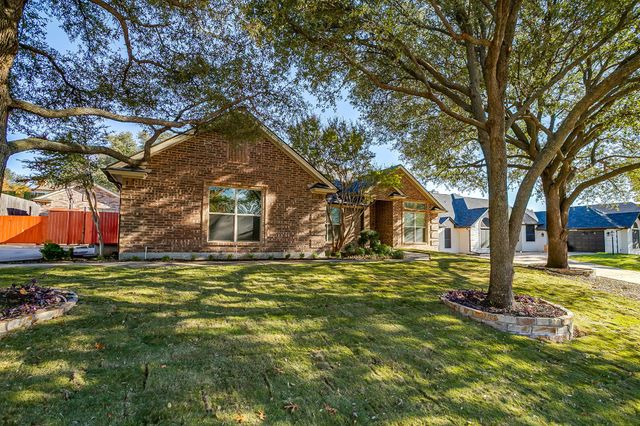 8612 Woodslane Drive, Fort Worth, TX 76179