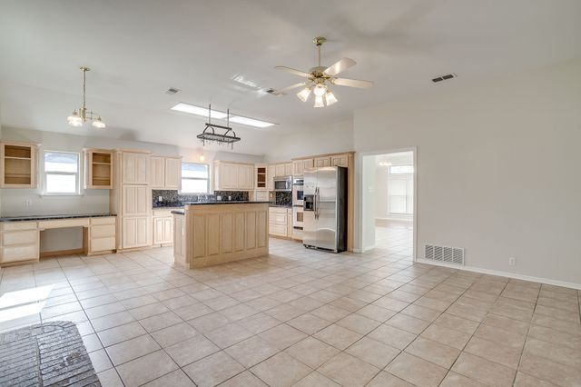 8612 Woodslane Drive, Fort Worth, TX 76179