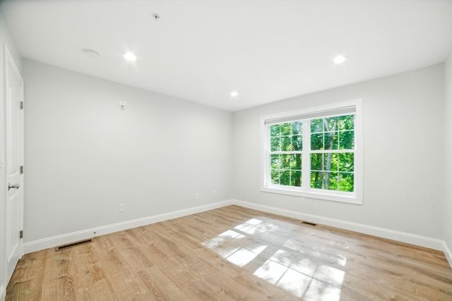 2 Sabrina Way C, Agawam, MA 01001