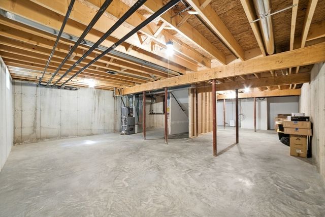 2 Sabrina Way C, Agawam, MA 01001