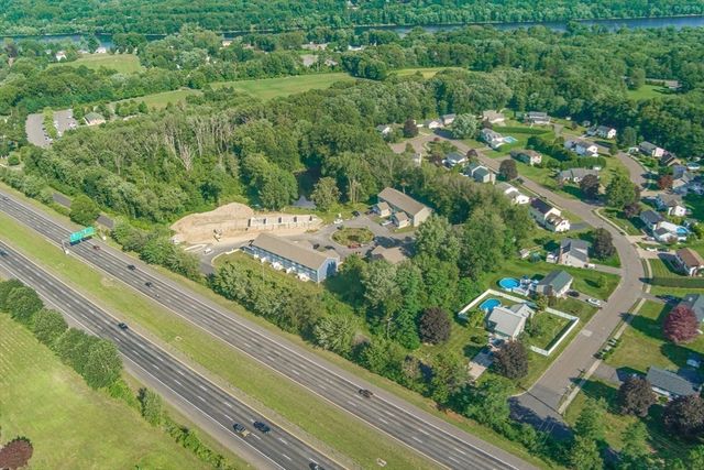 2 Sabrina Way C, Agawam, MA 01001